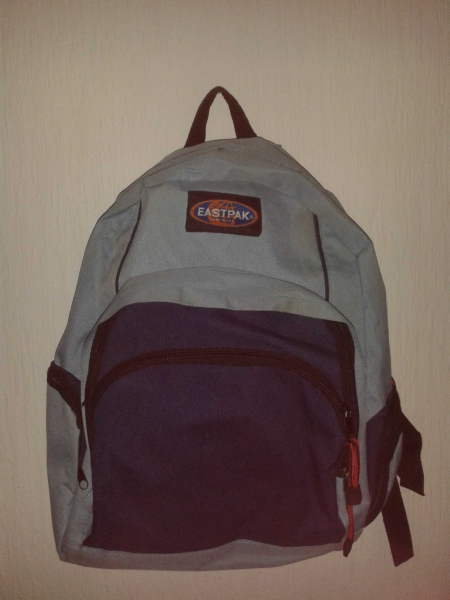 Blauer Eastpak Rucksack