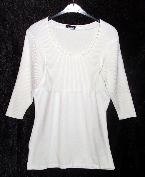 Weißer Longpullover