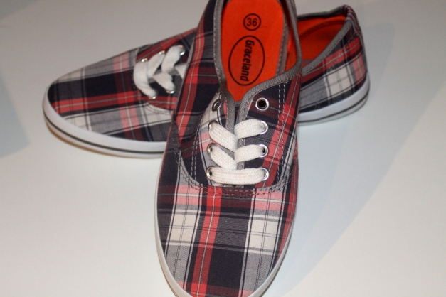 Karierte Schuhe NEU !! 