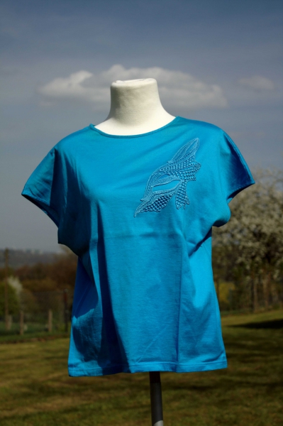 T-Shirt türkis mit aufgenähter Spitze