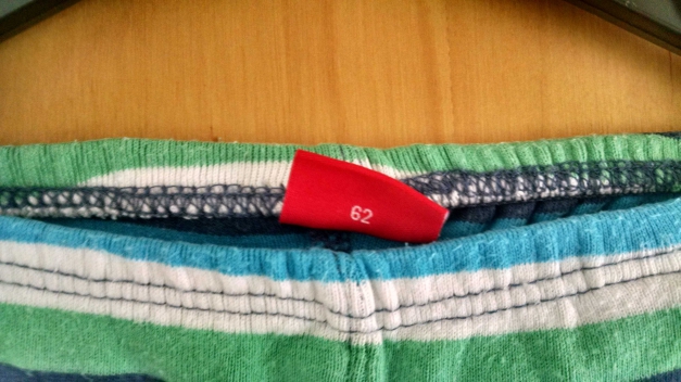 Bequeme, gestreifte Hose Gr. 62