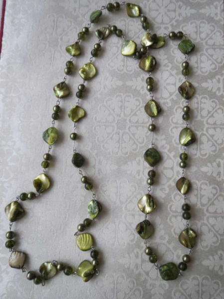 Kette, neu, 69 cm