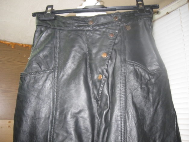 *** Ledermäuse aufgepaßt ~ Lederhose ~ Ausgefallener Schnitt ***