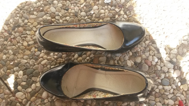 schlichte Lackpumps