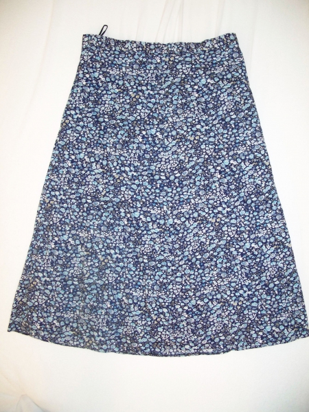 VINTAGE// Blauer Midirock aus Baumwolle gemustert mit Blumen von *Jung Model* Uni Gr. 38/ 40