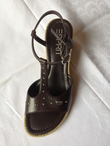 Wunderschöne und sommerliche Wedges von Esprit