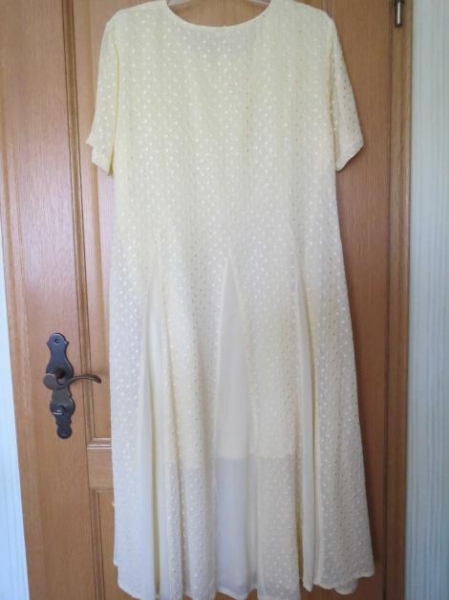 Sommerkleid, gelb, Gr.42/M, bestickt