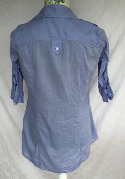 Blaues Hemd