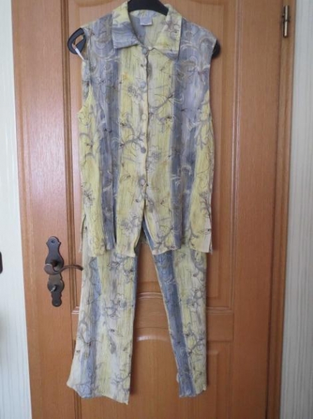 2-Teiler(Hose und Bluse)