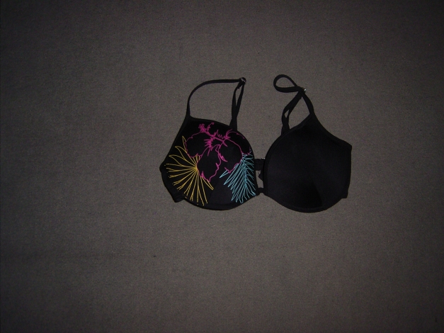  Extravaganter BH Größe 75 B NEU