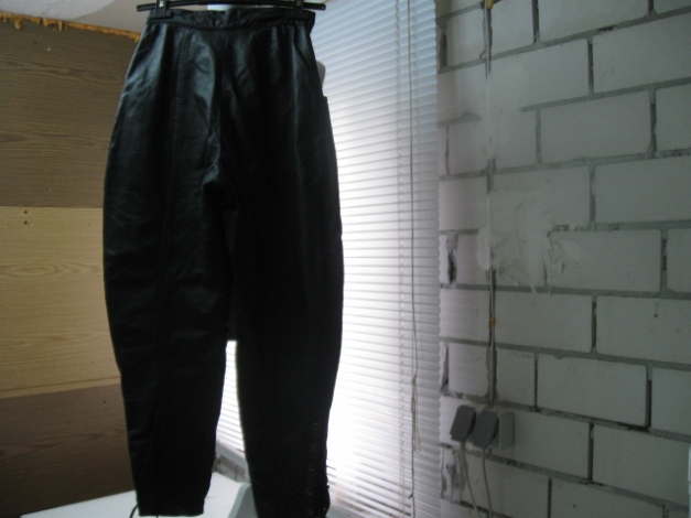 *** Ledermäuse aufgepaßt ~ Lederhose ~ Ausgefallener Schnitt ***