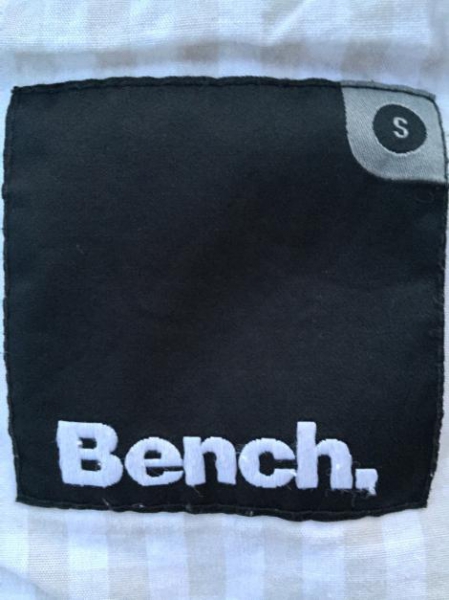 Weiße Bench-Jacke