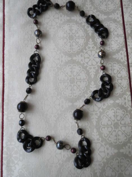 Kette, sehr schön, 44 cm