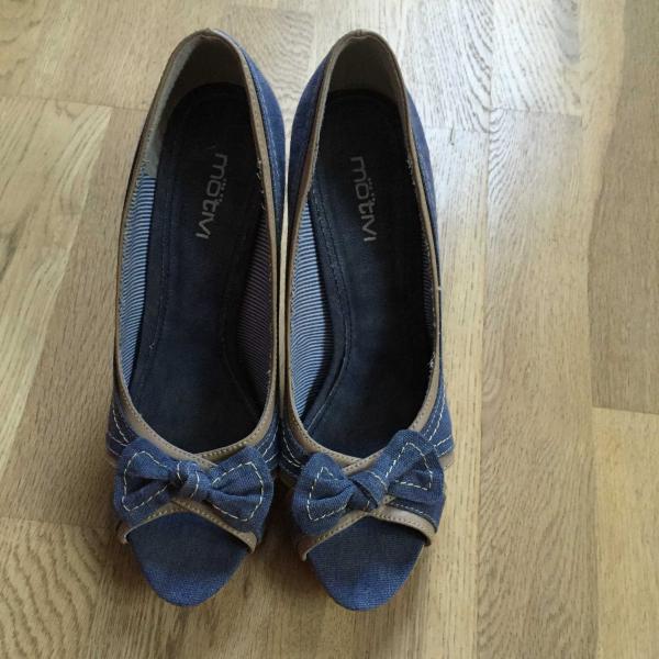 Mötivi Peep Toes