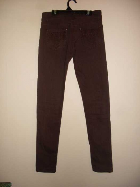 Braune Röhrenhose