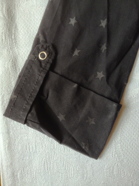 Coole Bluse mit transparentem Sternchenmuster von H&M