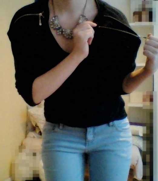Schwarz grau gestreifter Sweater