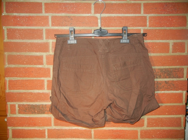 braune Shorts von H&M