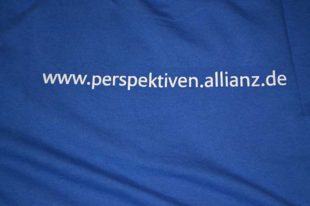 Blaues Allianz T-Shirt