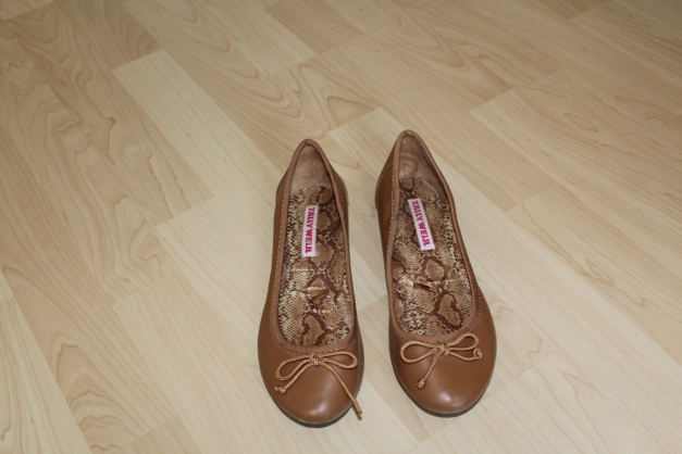 Ballerinas braun 1* anprobiert! :)