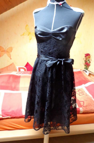 Abendkleid Abiball Partykleid Spitze Gothic schwarz Schleife