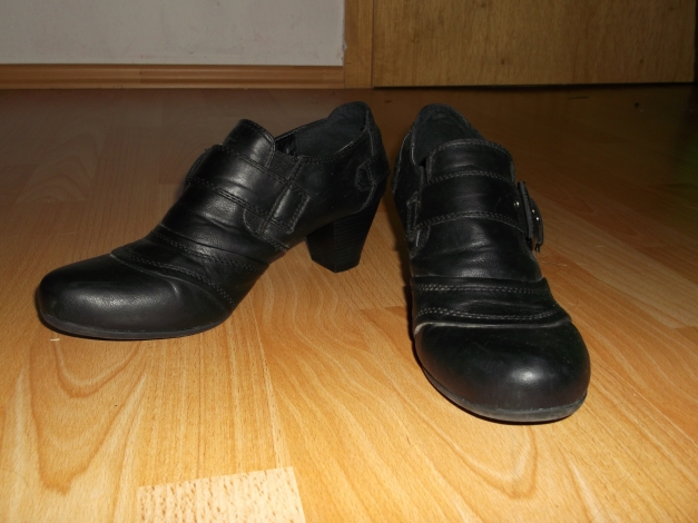 Schuhe, schwarz