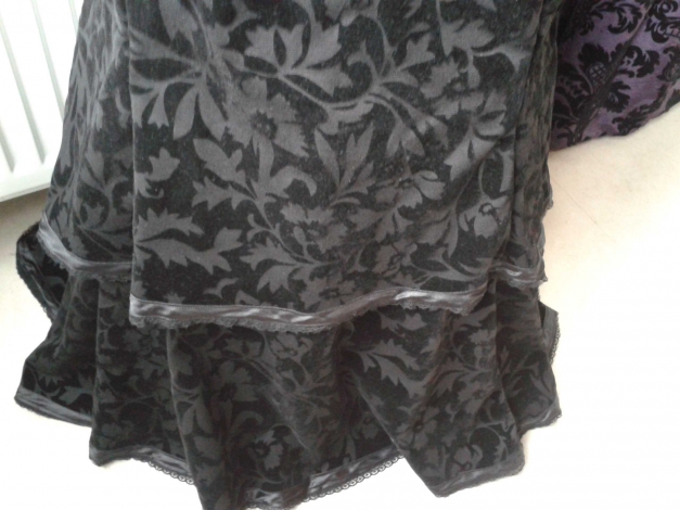 Fishtail mit Korsett 42 L WGT Gothic Rock Samt viktorianisch Halloween Vampir