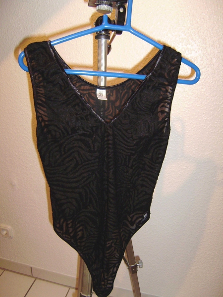 Ausgefallener Sting Body Ausbrenner von Body Art. Gr. 40 schwarz