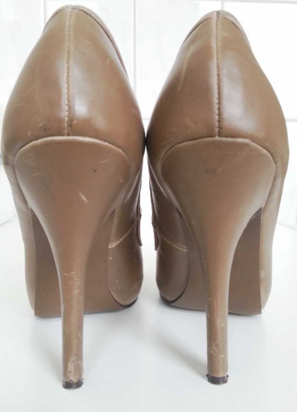 Zara taupe-/grau-/beigefarbene Highheels/Pumps aus Kunstleder Gr. 37