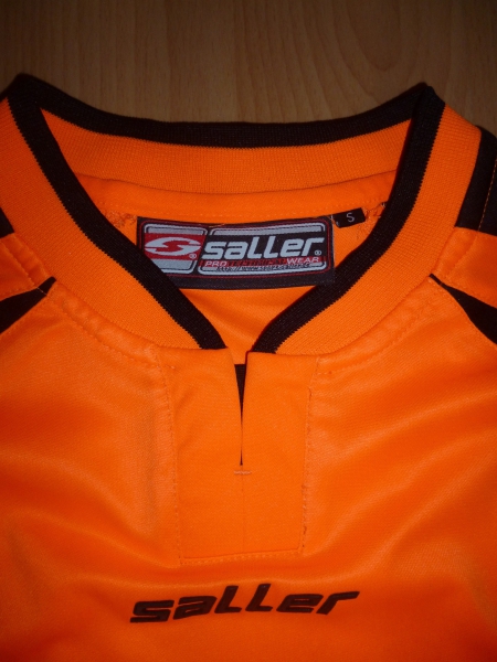 Saller Trikot, Sportshirt, Langarmtrikot, Fussballtrikot Gr. s, fällt eher wie XS aus