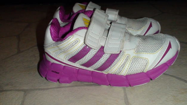 Adidas Mädchen Sportschuhe Gr.27