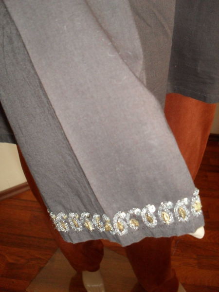 Tunika mit Glitzerborten/ Pailletten braun Gr 42