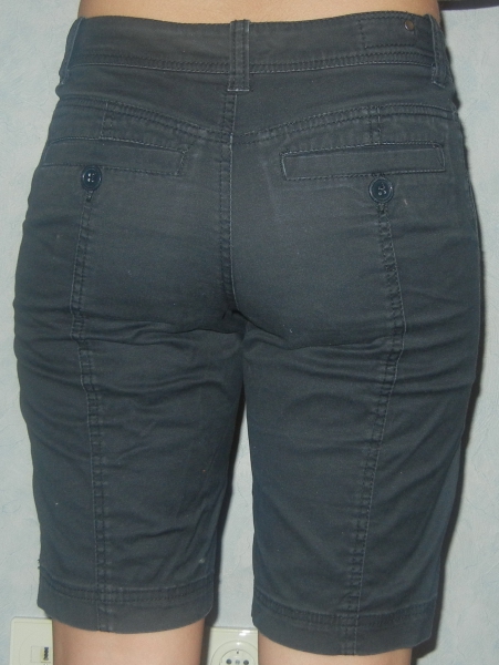 schwarze Bermuda