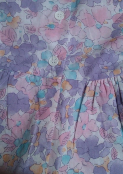süßer Overall mit Blumenmuster