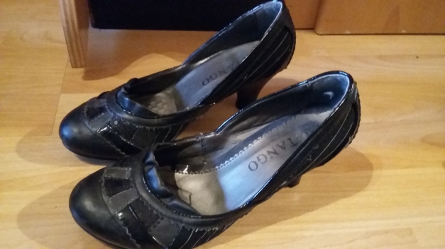 schwarze Pumps