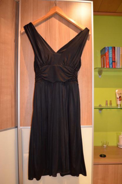 sehr elegantes Abendkleid