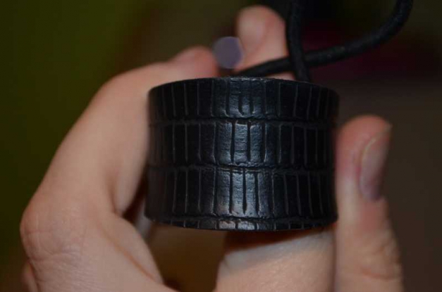 Haargummi mit Ring