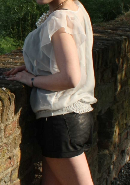 Weiße transparente Bluse, Oversized, Gr. 36