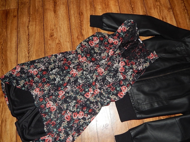Süßes Blumenkleid wie Neu Gr. 42 von Pimkie