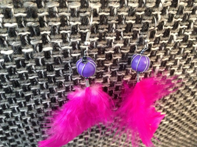 Ohrringe DIY Ohrhänger Fischhacken Federn Pink