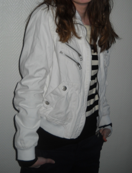 College Style Jacke Blouson Steh Umschlag Kragen Bündchen weiß XS S 34 36 Blogger Trend