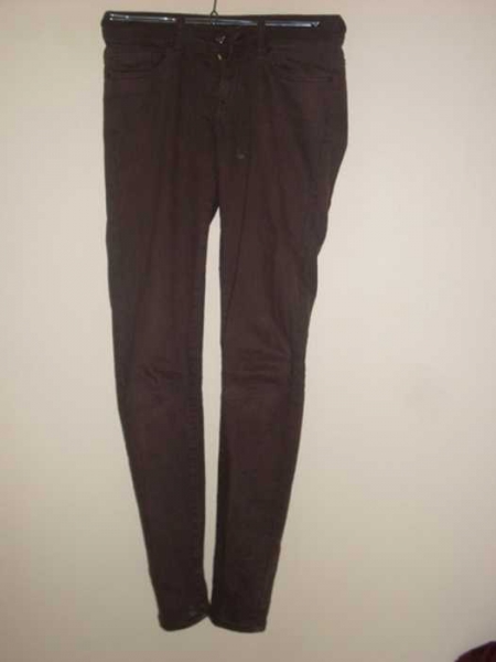 Braune Röhrenhose