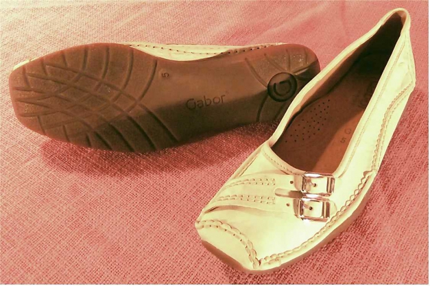 Damen-Schuhe von Gabor -  Slipper / Ballerina - Wildleder - altweiß - Größe 5