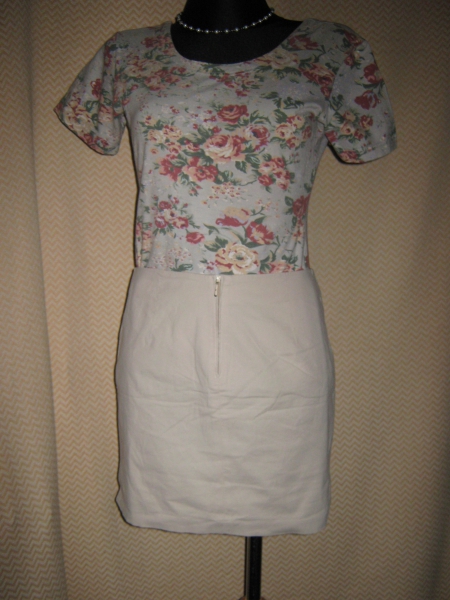  NEU * Nostalgie * Rosen * Blumen- Blüten * Flower- Power * Bodycon * Carmen * T- SHIRT * Gr. 36- 38/ S * Pastell *
