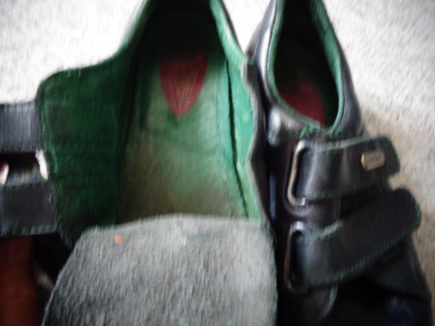 Kinderschuhe Gr. 30, Halbschuhe 8,00 Euro, Stiefel 6,00 Euro