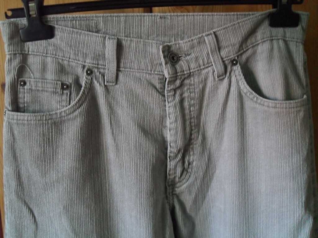 hellgraue Cordhose