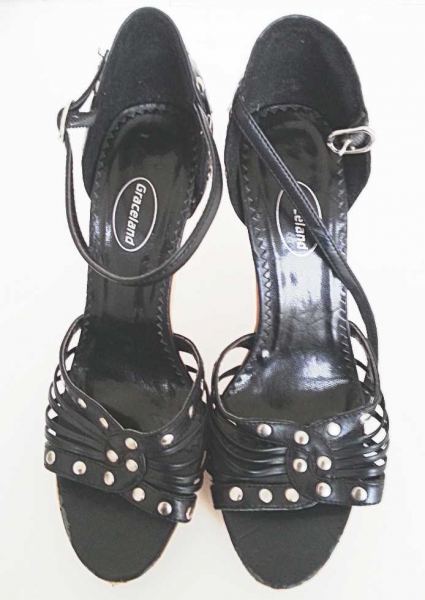 Graceland/Deichmann schwarze Riemchen Highheels mit Nieten und Fesselriemchen aus Kunstleder Gr. 36