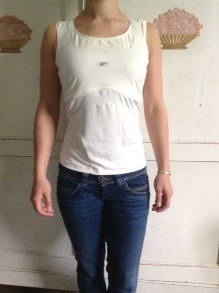 Reebok Sporttop Lauftop Gr. 40/42 mit integriertem Bra