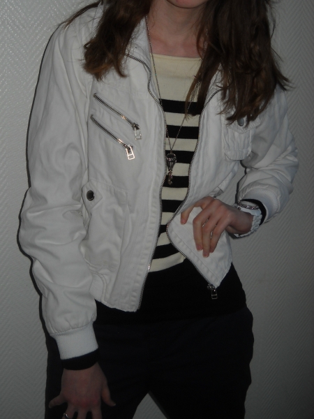 College Style Jacke Blouson Steh Umschlag Kragen Bündchen weiß XS S 34 36 Blogger Trend