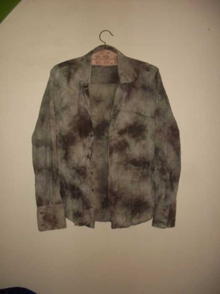 hellbraune bluse in batikoptik